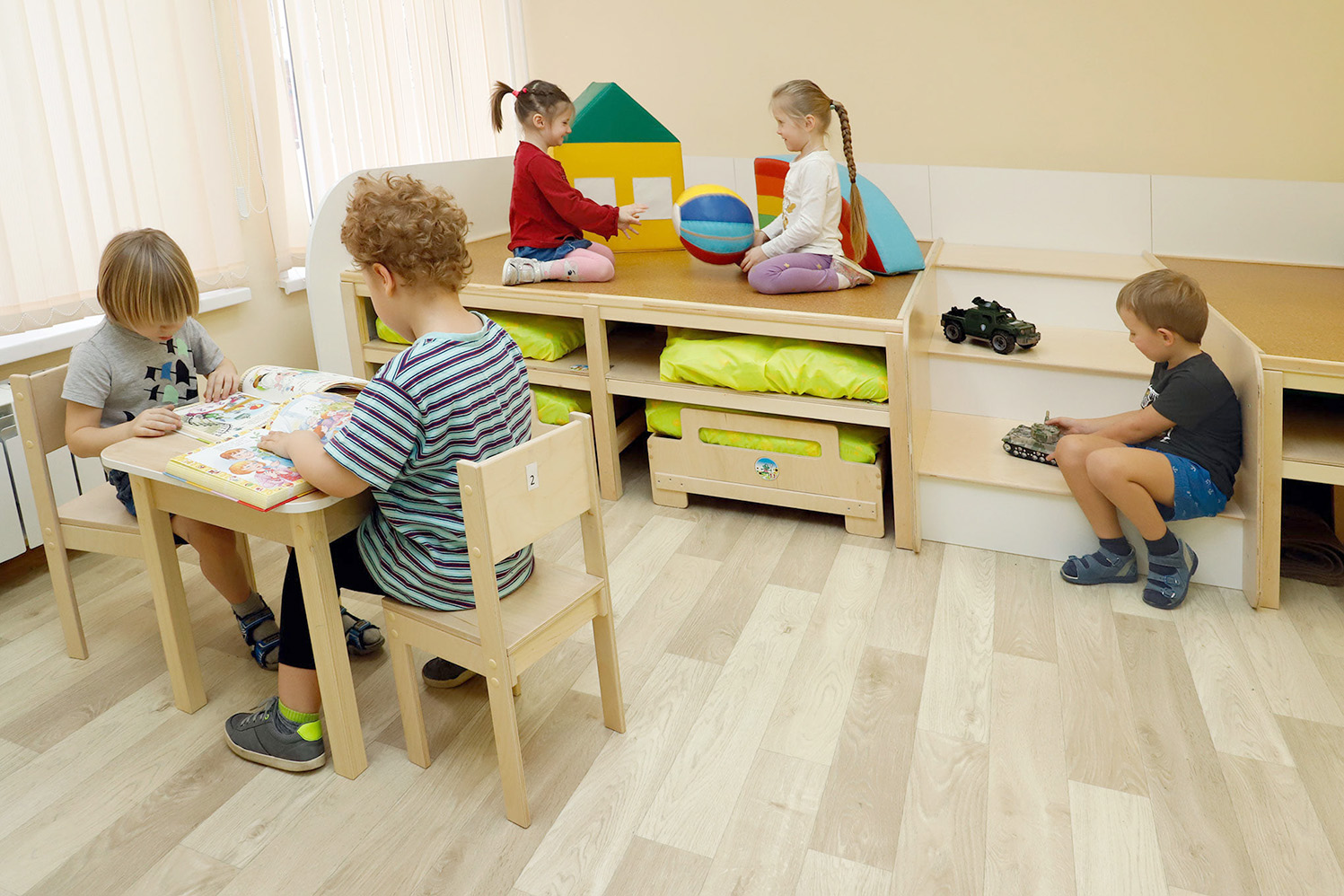 столы по росту детей в детском саду
