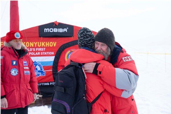 Фёдор Конюхов успешно завершил путешествие на дрейфующей льдине в районе  Северного полюса
