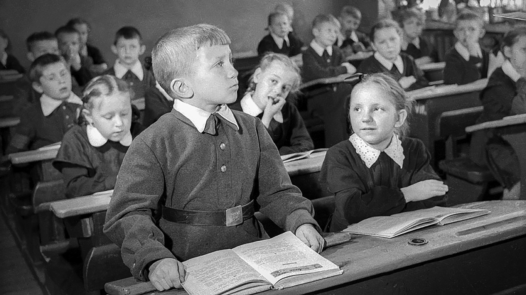 Советские дети в школе