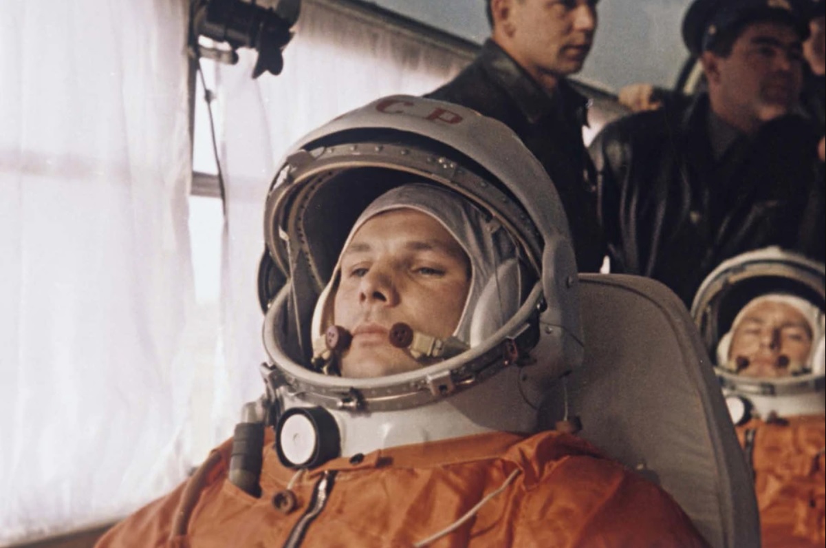 Я горю, прощайте, товарищи!»: 61 год назад был совершен первый полет  человека в космос – Учительская газета