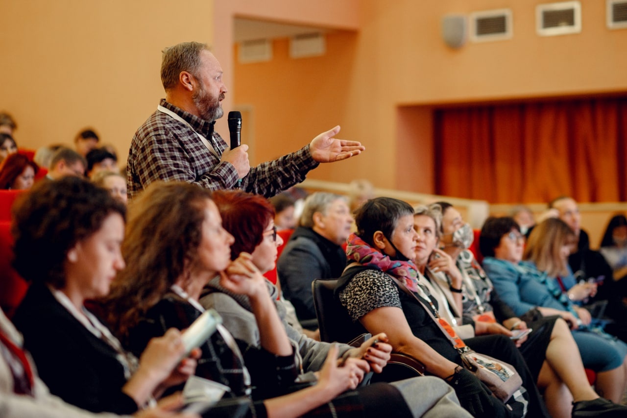 Родителей школьников приглашают на встречу с представителями Рособрнадзора: присоединяйтесь к обсуждению важных тем!