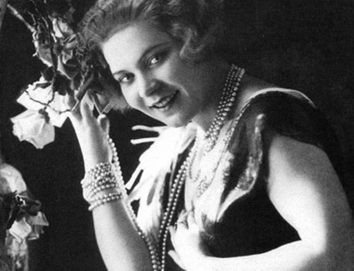 В Москве покажут спектакль, посвященный 120-летию со дня рождения Клавдии Шульженко